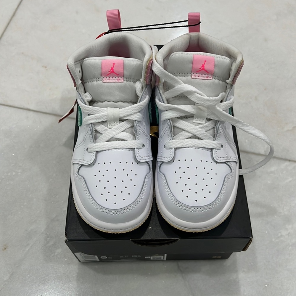 Nike Jordan sneakers 9C white pink brand new in box